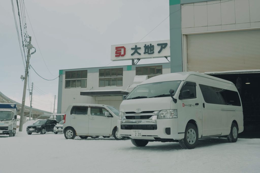 製品梱包・配達スタッフ - 配達車両